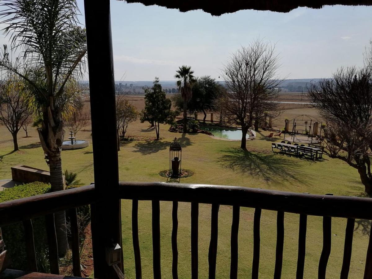 Kwena Maribane Lodge บรองค์ฮอร์สท์สปรุย ภายนอก รูปภาพ